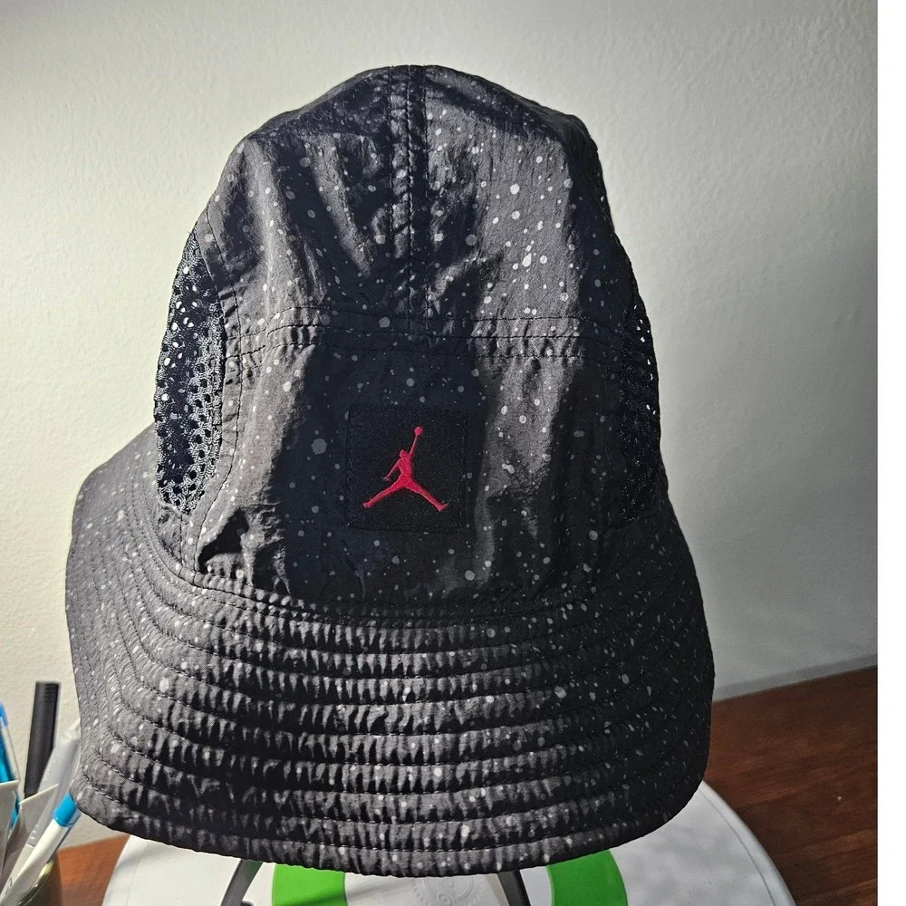 Jordan Bucket Hat Mens L/XL Black Speckled Mesh Gorpcore Bungee Adjustable Cap